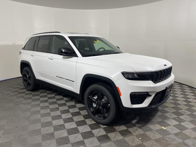 new 2025 Jeep Grand Cherokee car, priced at $47,913