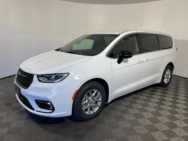 new 2026 Chrysler Pacifica car, priced at $39,780