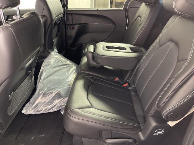 new 2026 Chrysler Pacifica car, priced at $39,780