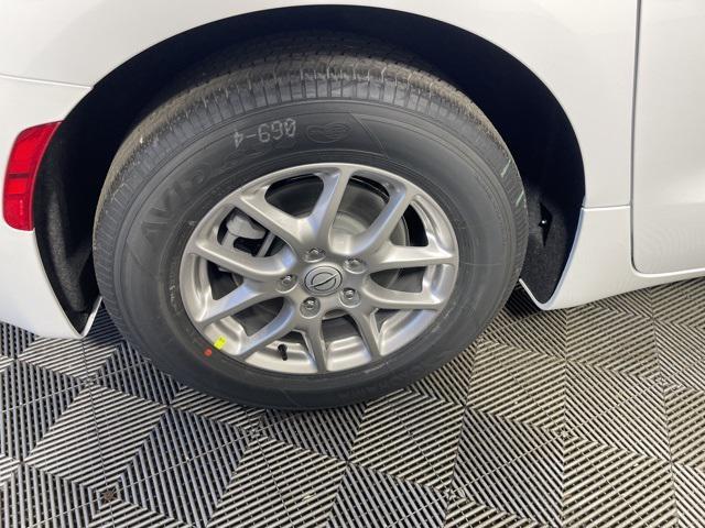 new 2026 Chrysler Pacifica car, priced at $39,780