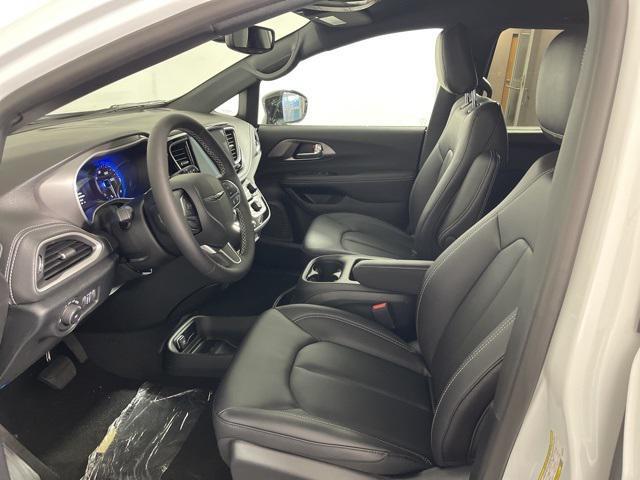 new 2026 Chrysler Pacifica car, priced at $39,780