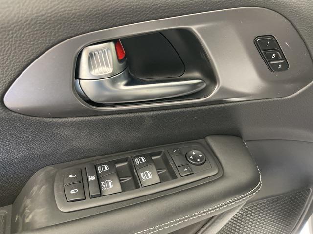 new 2026 Chrysler Pacifica car, priced at $39,780