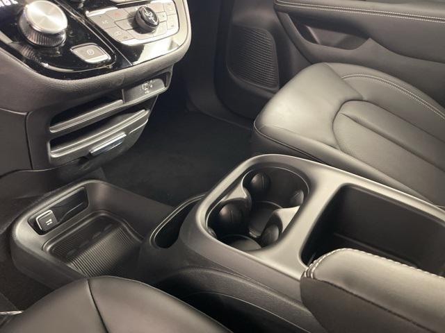 new 2026 Chrysler Pacifica car, priced at $39,780