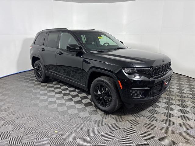 new 2025 Jeep Grand Cherokee car, priced at $42,236