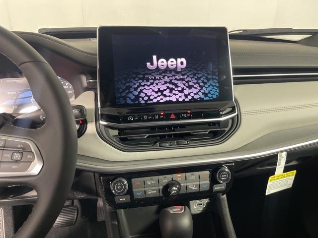 new 2025 Jeep Compass car, priced at $33,250