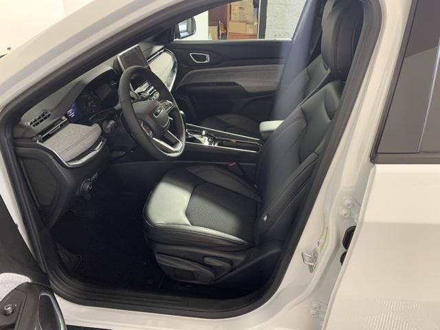new 2025 Jeep Compass car, priced at $25,250