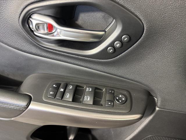 used 2022 Jeep Cherokee car, priced at $23,223