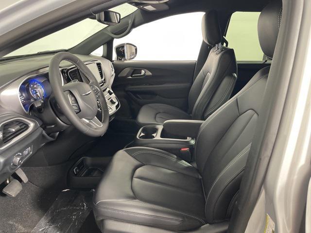 new 2026 Chrysler Pacifica car, priced at $40,602