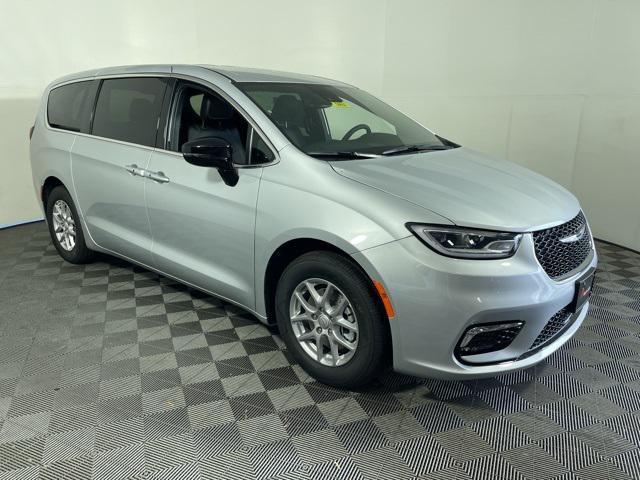 new 2026 Chrysler Pacifica car, priced at $40,602