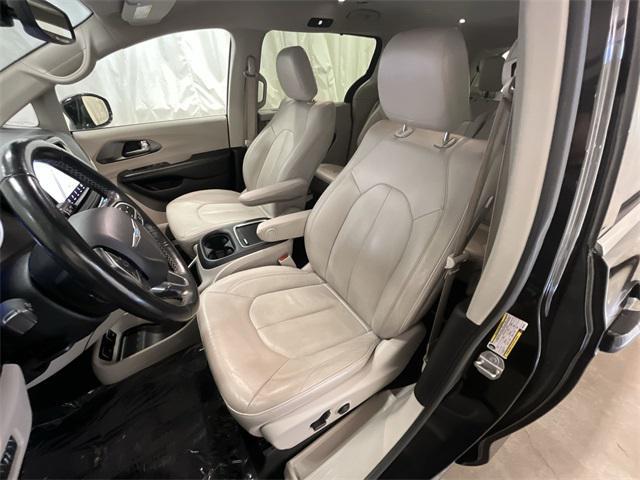 used 2021 Chrysler Pacifica Hybrid car, priced at $21,994