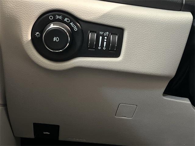 used 2021 Chrysler Pacifica Hybrid car, priced at $21,994
