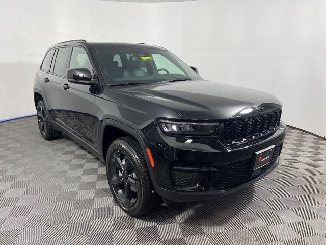 new 2024 Jeep Grand Cherokee car, priced at $41,395