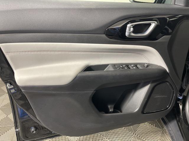 new 2025 Jeep Compass car, priced at $29,995