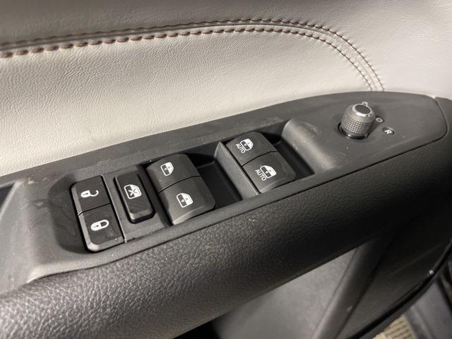new 2025 Jeep Compass car, priced at $29,995
