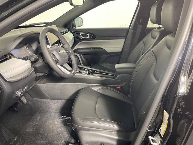 new 2025 Jeep Compass car, priced at $29,995
