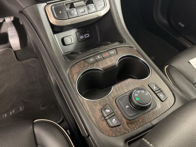 used 2021 GMC Acadia car, priced at $28,499