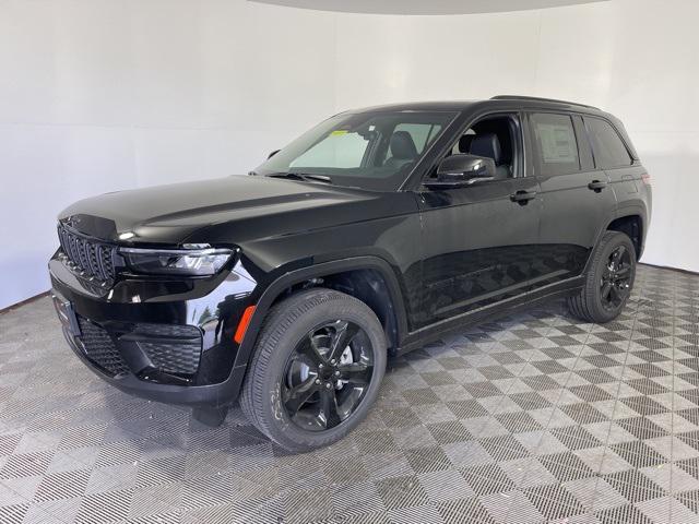new 2025 Jeep Grand Cherokee car, priced at $45,261