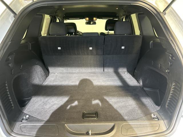 used 2016 Jeep Grand Cherokee car, priced at $14,294