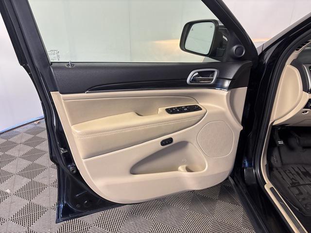 used 2021 Jeep Grand Cherokee car, priced at $27,730