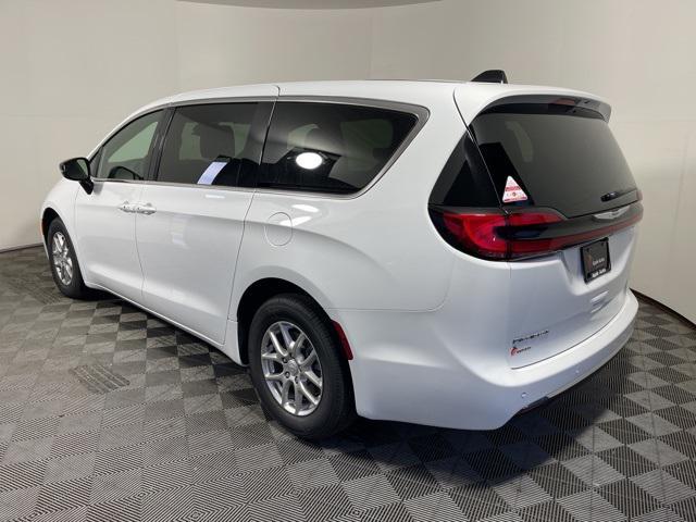 new 2026 Chrysler Pacifica car, priced at $40,936