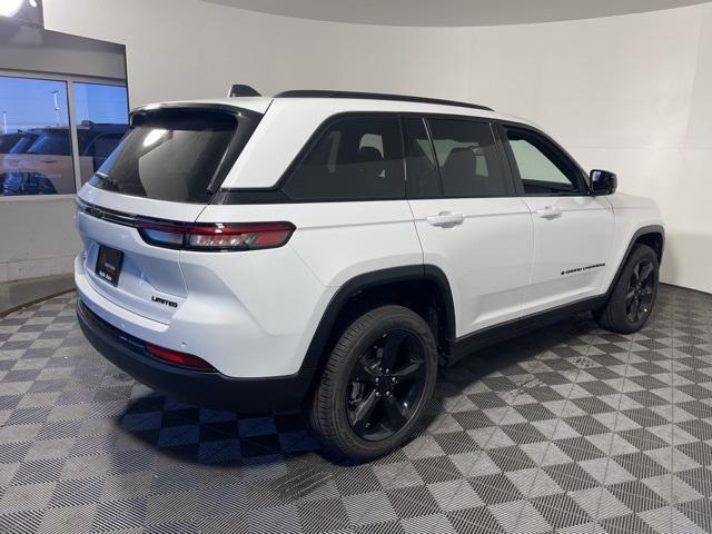 new 2025 Jeep Grand Cherokee car, priced at $49,559