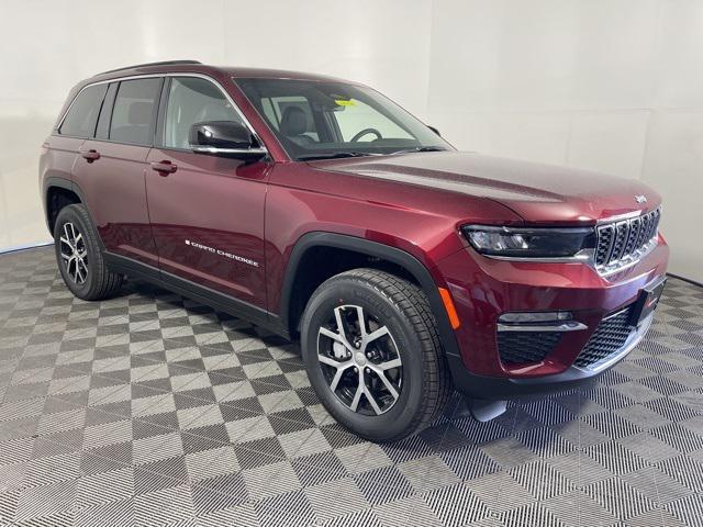 new 2025 Jeep Grand Cherokee car, priced at $45,745
