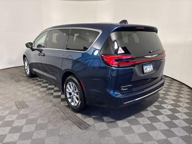new 2025 Chrysler Pacifica car, priced at $37,780