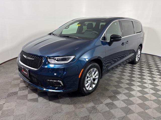 new 2025 Chrysler Pacifica car, priced at $37,780