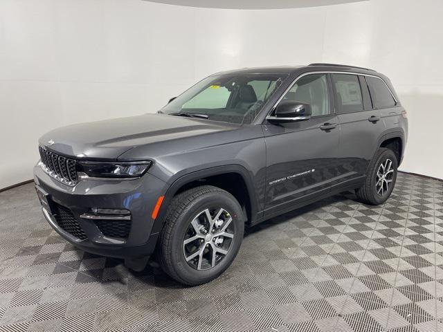 new 2025 Jeep Grand Cherokee car, priced at $42,372
