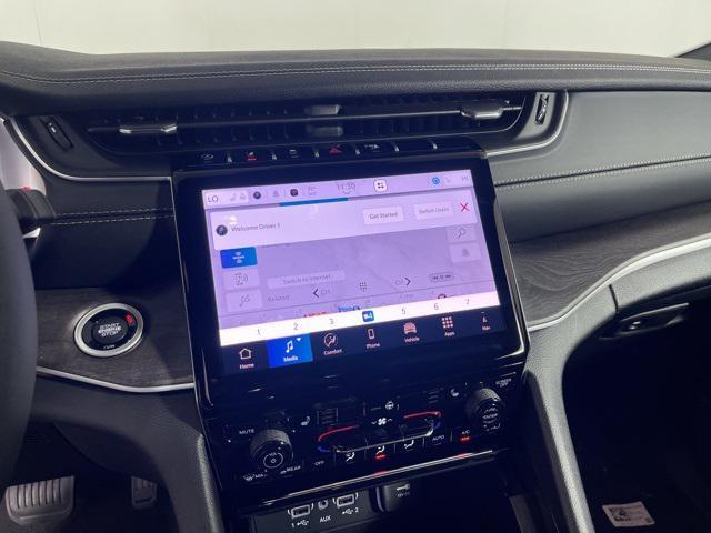 new 2025 Jeep Grand Cherokee car, priced at $42,372