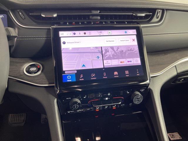 new 2025 Jeep Grand Cherokee car, priced at $51,954