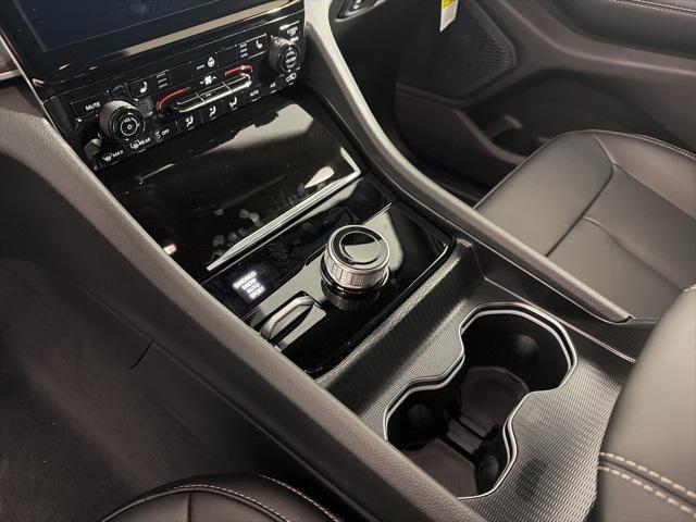 new 2025 Jeep Grand Cherokee car, priced at $48,272