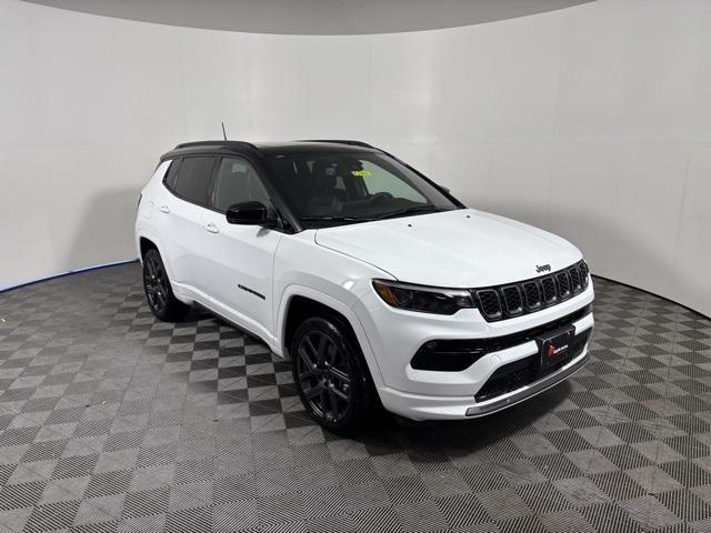 new 2025 Jeep Compass car, priced at $33,995