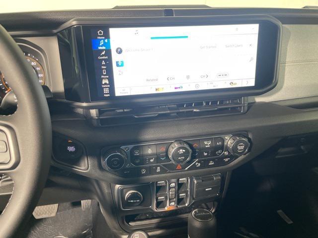 new 2025 Jeep Gladiator car, priced at $49,436