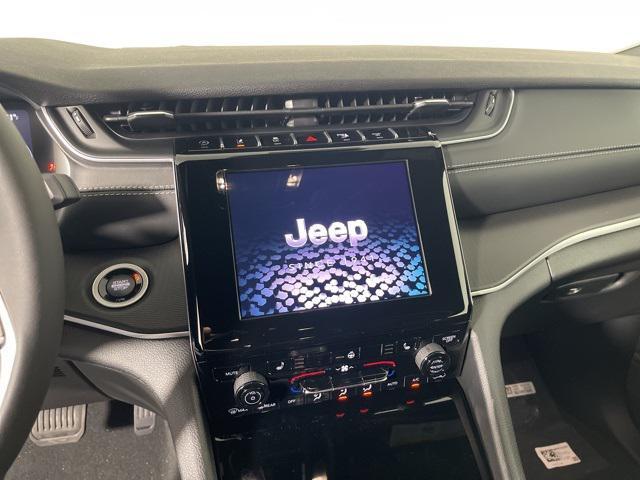 new 2025 Jeep Grand Cherokee car, priced at $43,734