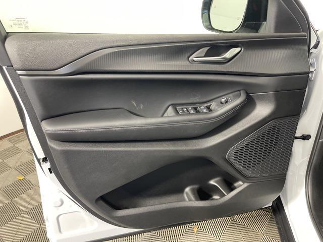 new 2025 Jeep Grand Cherokee car, priced at $43,734