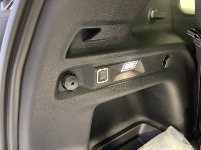 new 2025 Jeep Grand Cherokee car, priced at $43,734