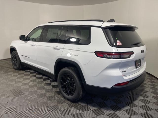 new 2025 Jeep Grand Cherokee car, priced at $43,734