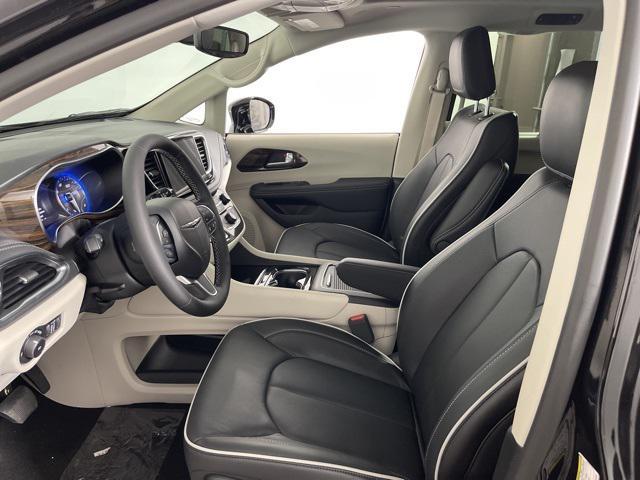 new 2024 Chrysler Pacifica car, priced at $48,295