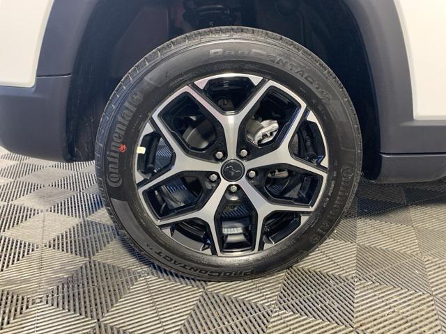 new 2025 Jeep Compass car, priced at $29,995