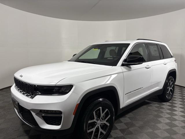 new 2025 Jeep Grand Cherokee car, priced at $41,585
