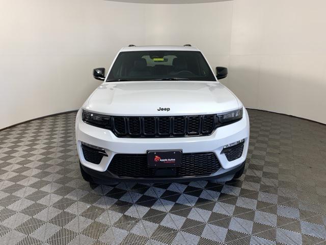 new 2025 Jeep Grand Cherokee car, priced at $45,745