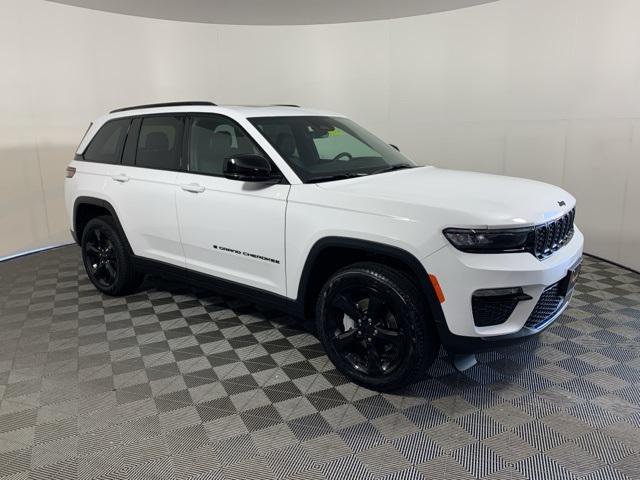 new 2025 Jeep Grand Cherokee car, priced at $45,745