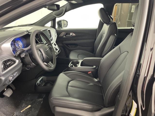 new 2026 Chrysler Pacifica car, priced at $41,037
