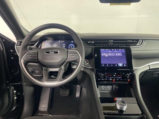 new 2025 Jeep Grand Cherokee car, priced at $43,386