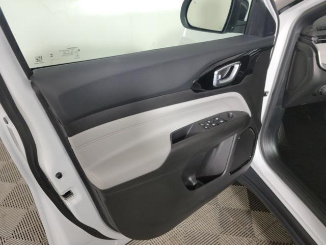 new 2025 Jeep Compass car, priced at $28,495