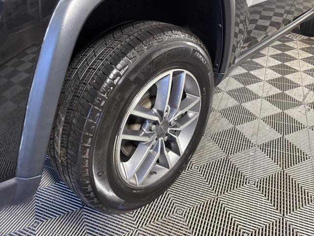 used 2021 Jeep Grand Cherokee car, priced at $28,694