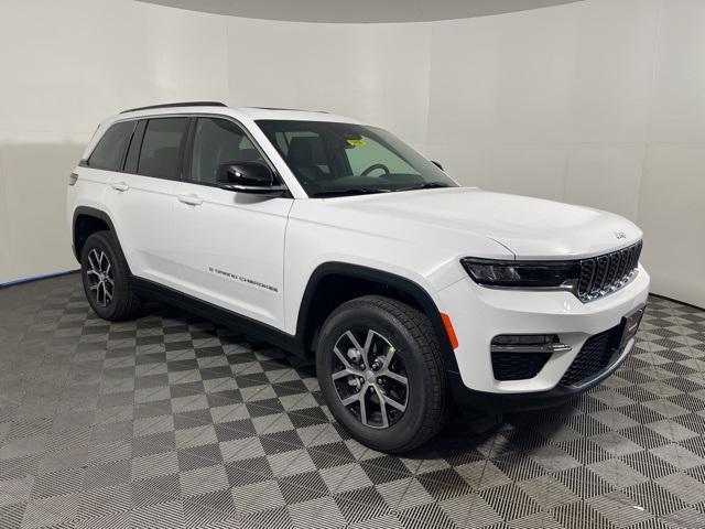 new 2025 Jeep Grand Cherokee car, priced at $45,292