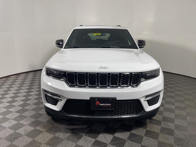 new 2025 Jeep Grand Cherokee car, priced at $45,292