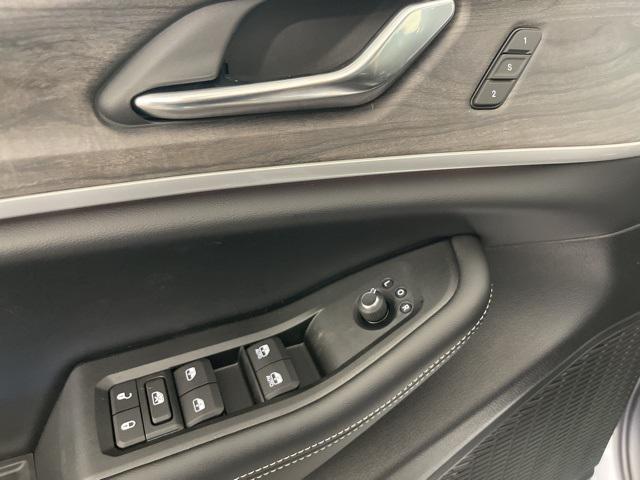 new 2025 Jeep Grand Cherokee car, priced at $45,292